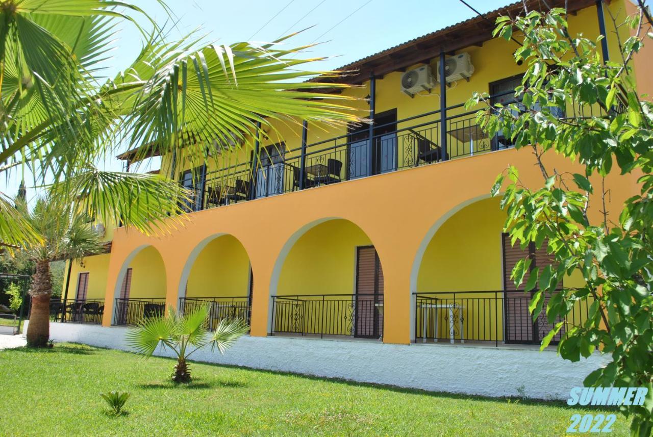 Palmyra Studios Kávos Exterior foto